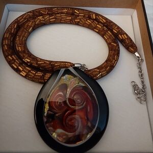 Women's necklace